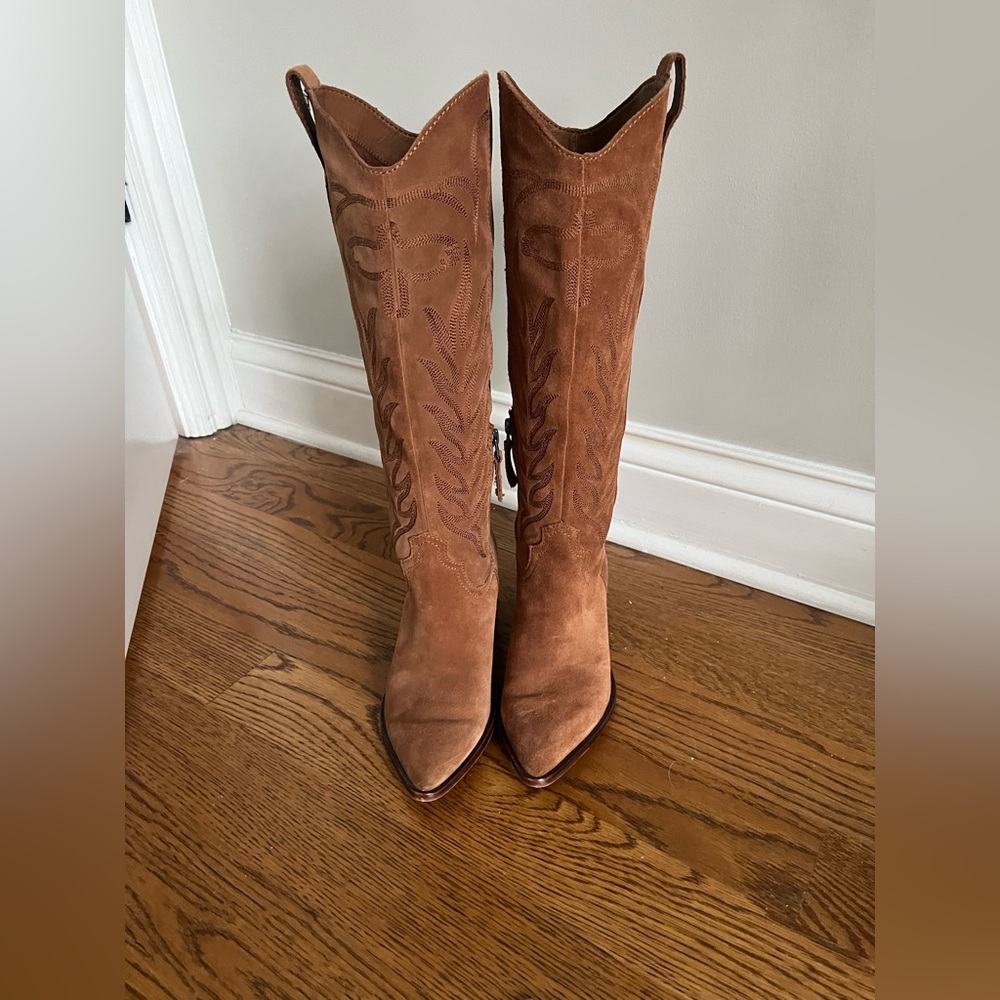 Dolce Vita Tan Heeled Boots Suede Pointed Toe
